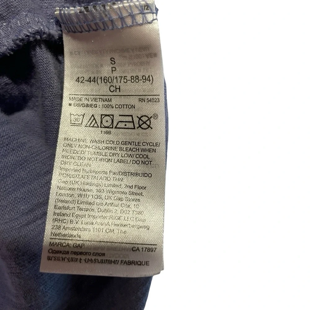 GAP Women's Boyfriend Organic Cotton T-Shirt, Size S - Picture 5 of 5